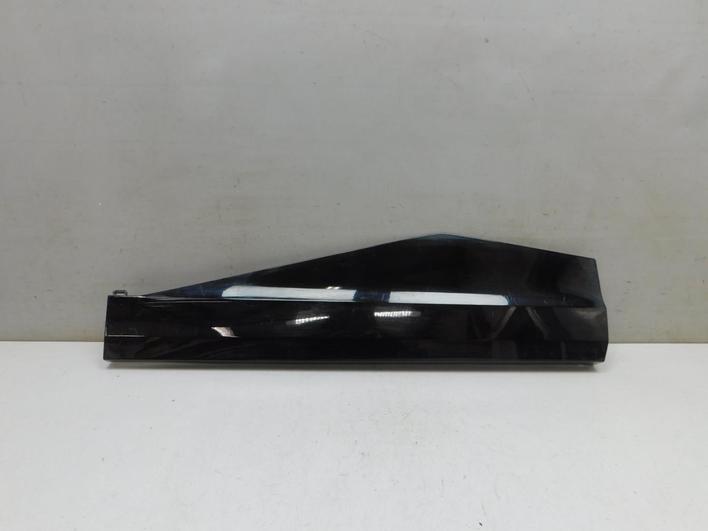 Накладка двери задней правой