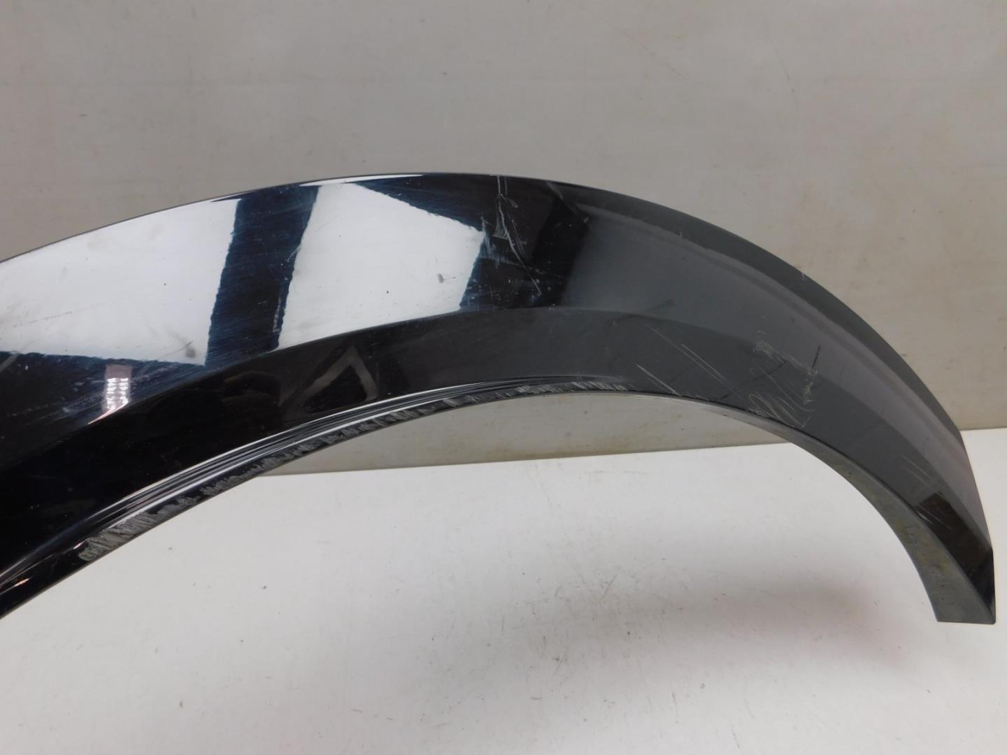 Накладка заднего крыла правого