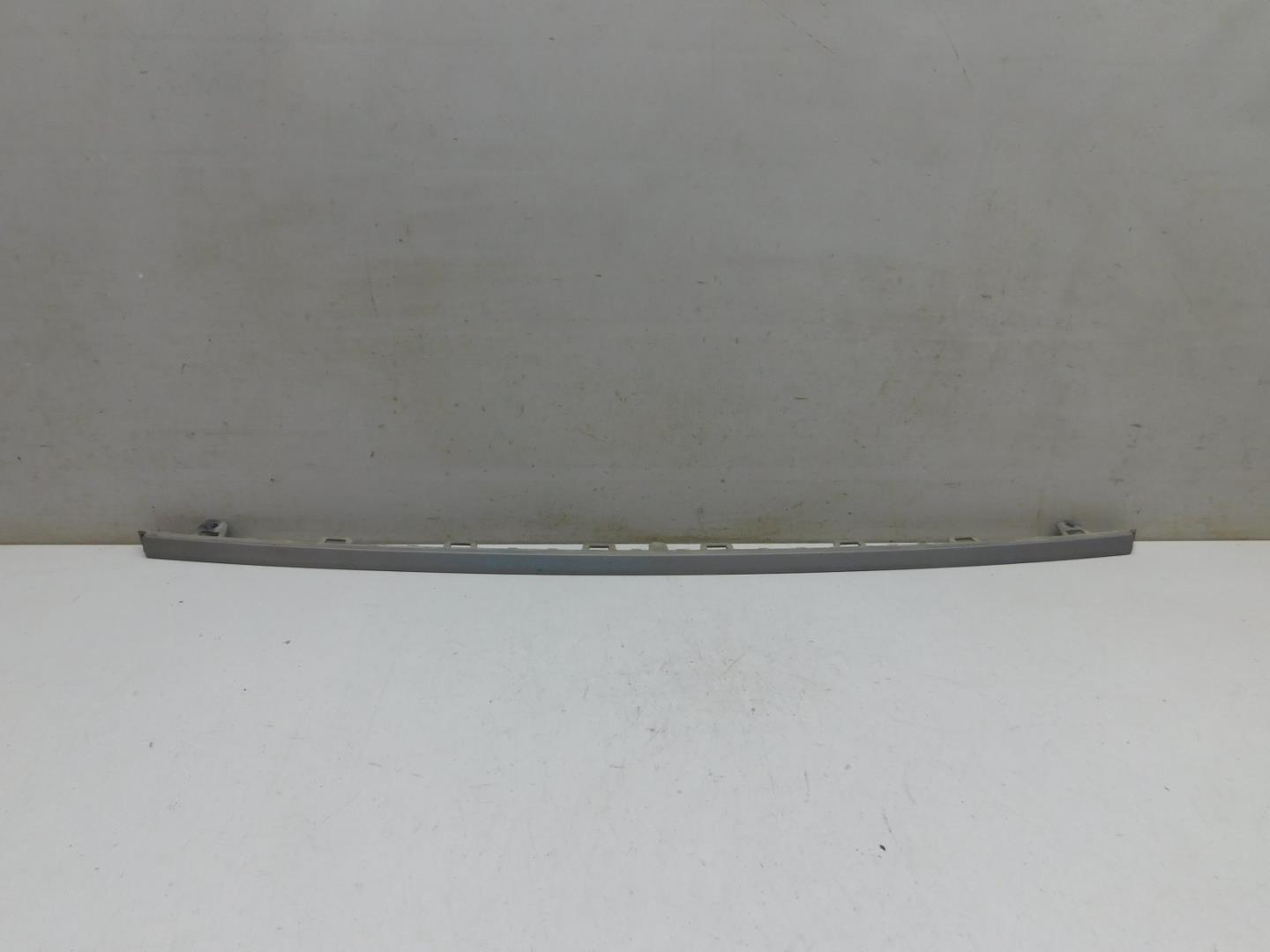 Молдинг заднего бампера