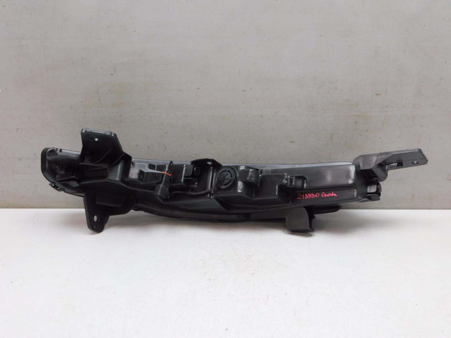 Габарит передний правый