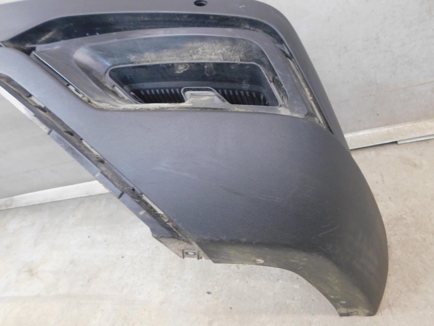 Бампер задний