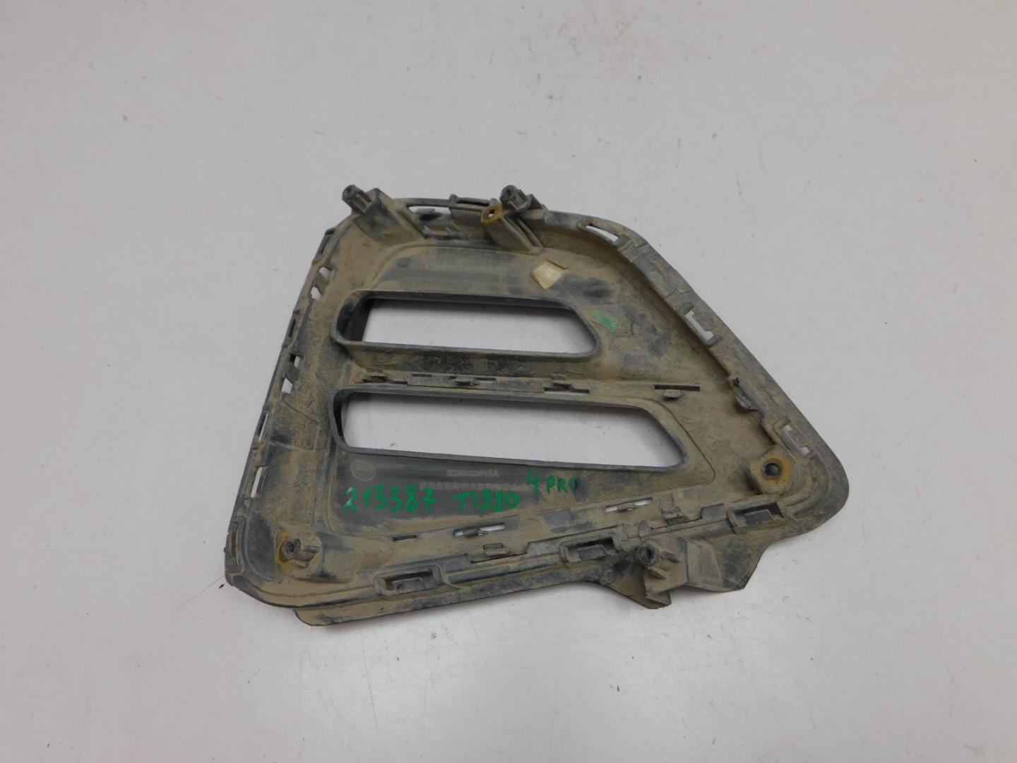 Решетка в бампер левая