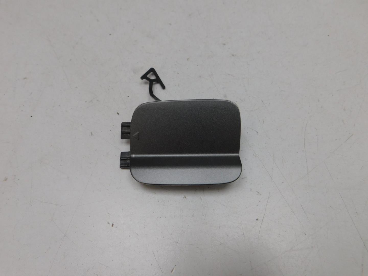 Заглушка буксировочного крюка