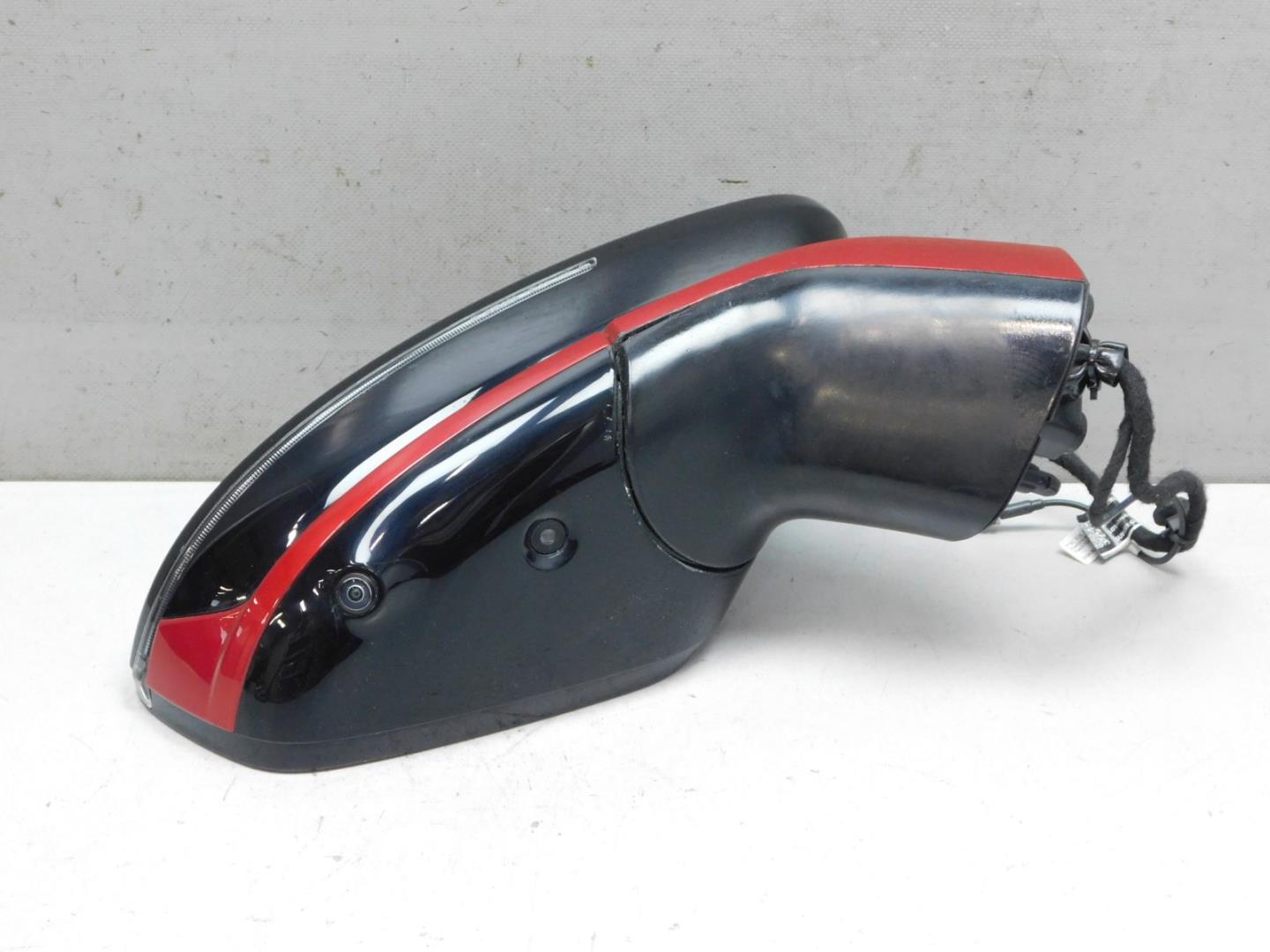 Зеркало правое электрическое