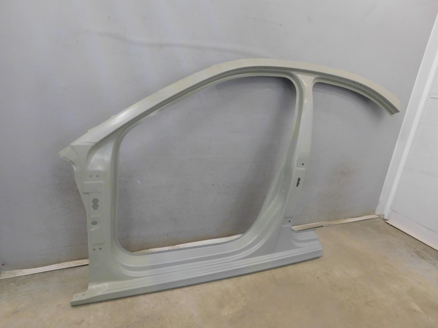 Кузовной элемент