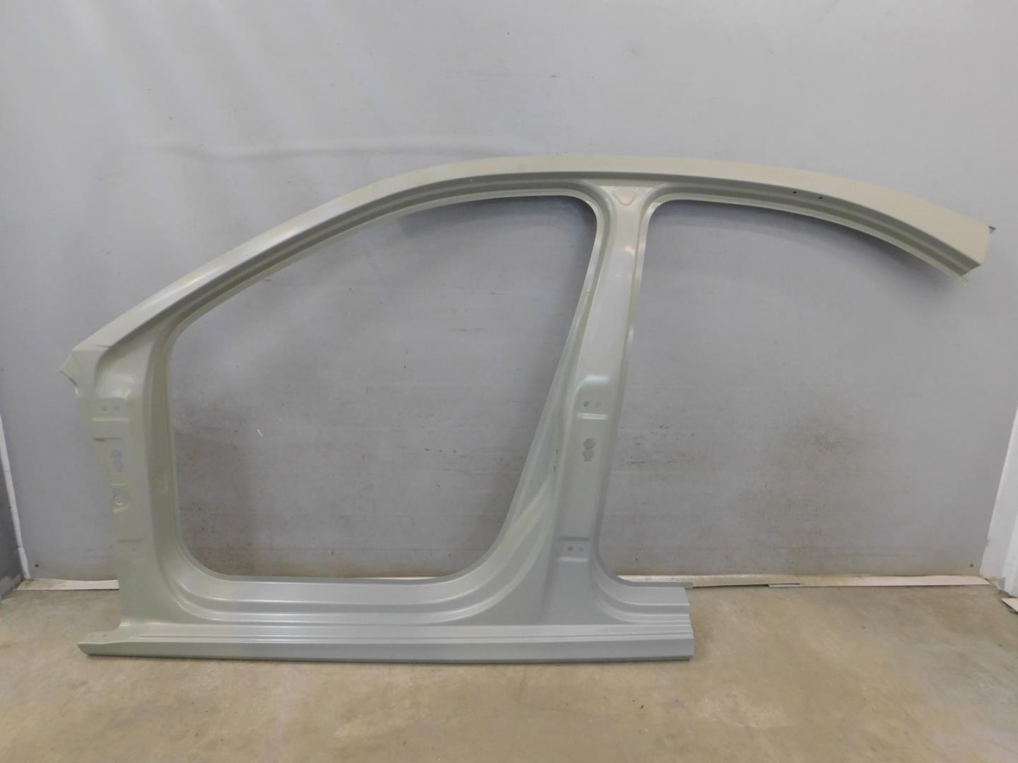 Кузовной элемент