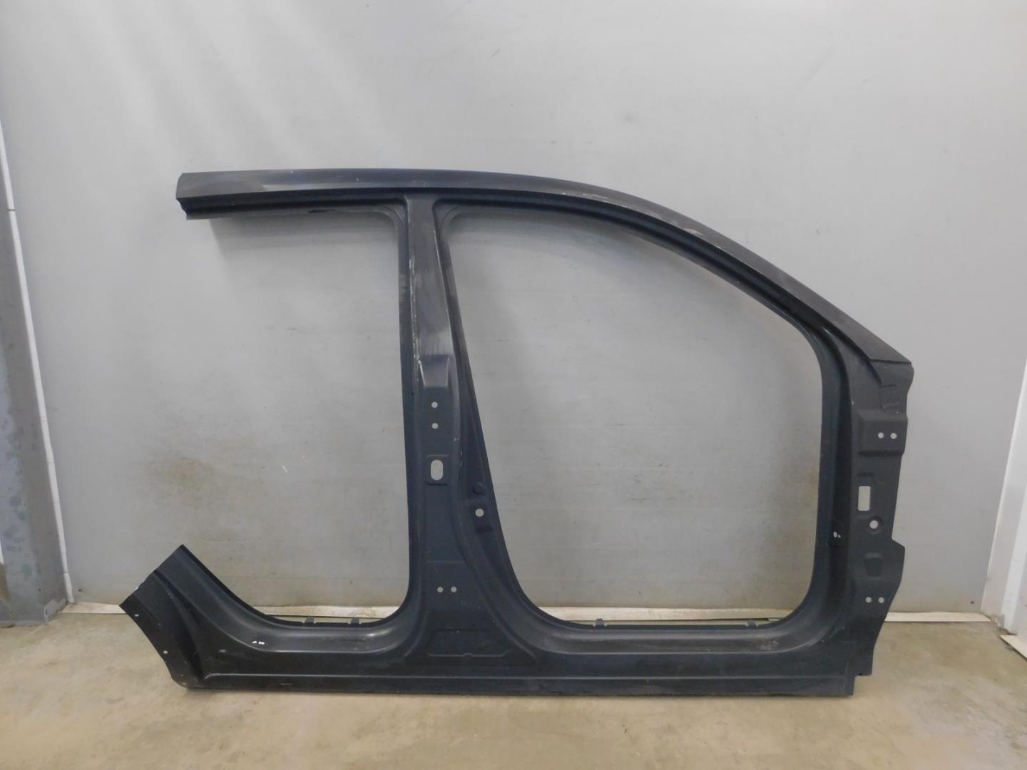 Кузовной элемент