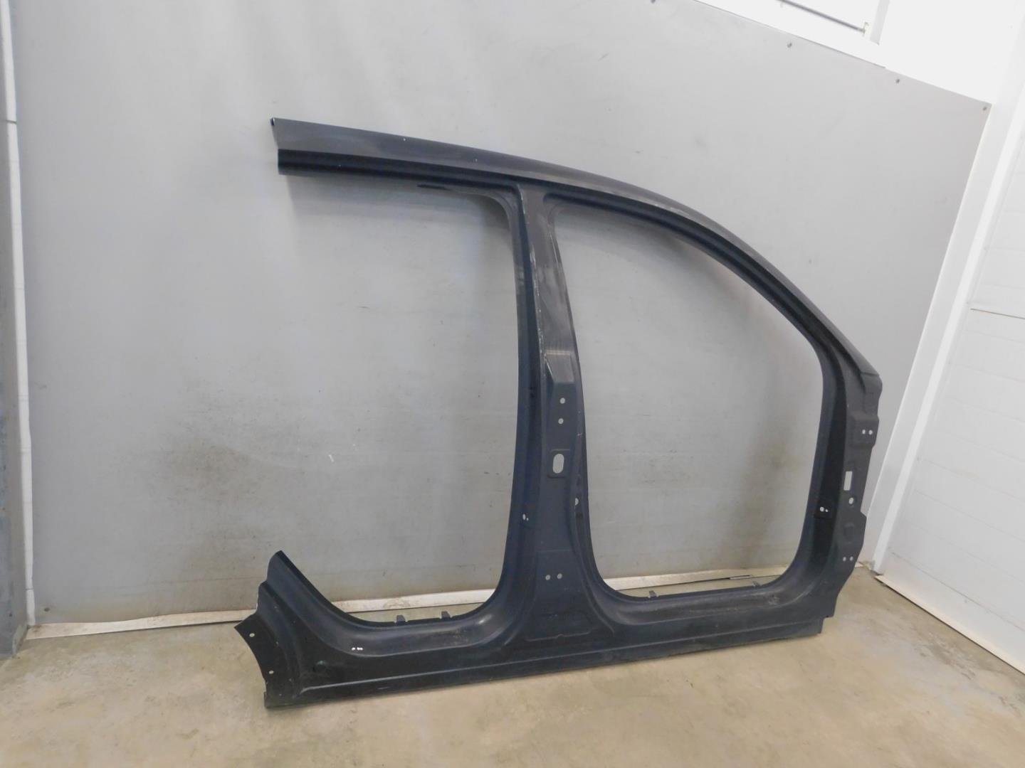 Кузовной элемент