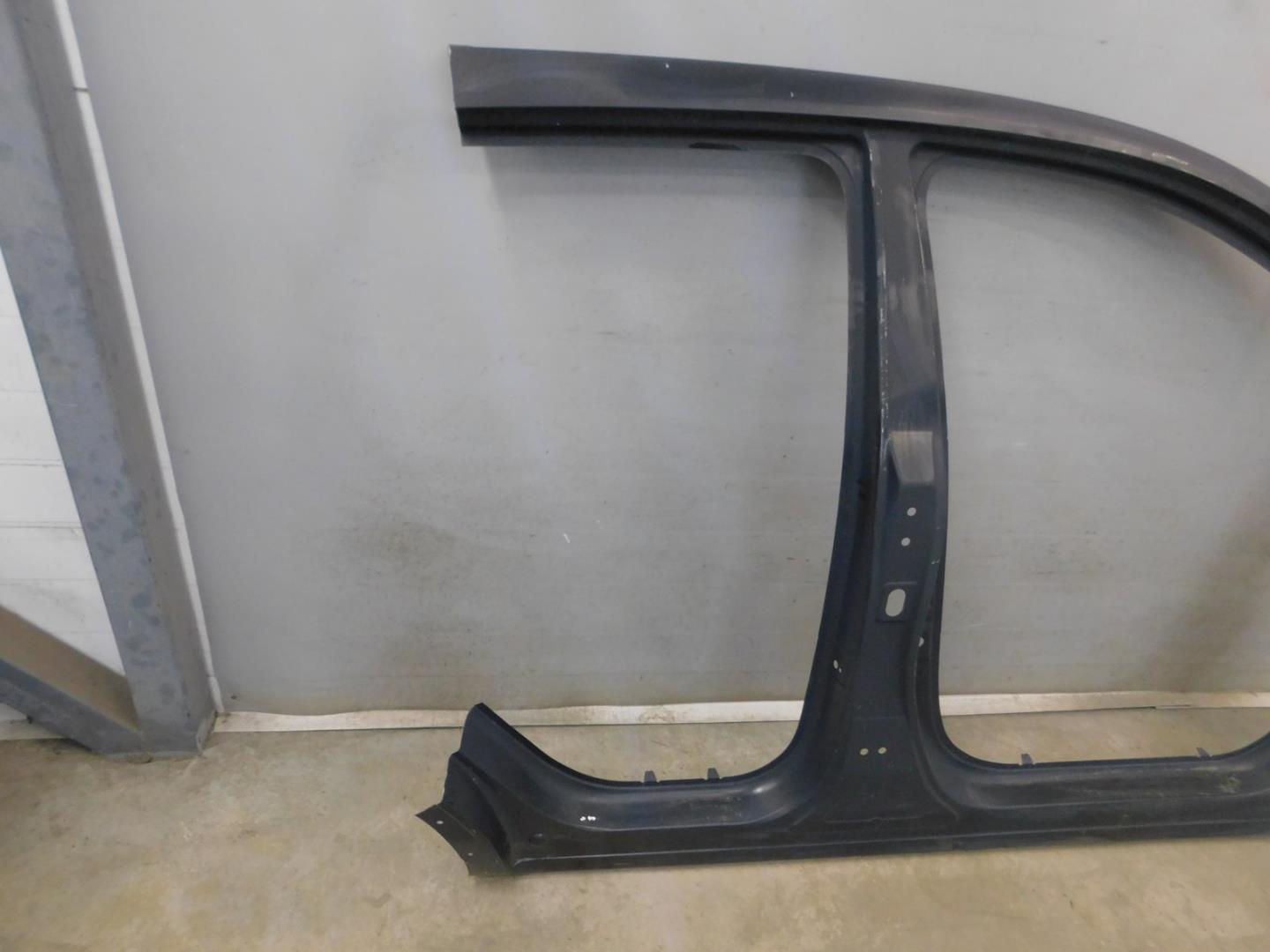 Кузовной элемент