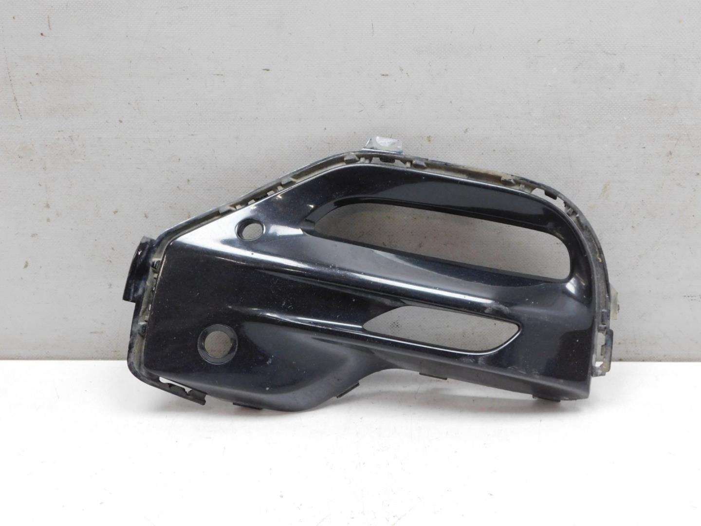 Решетка в бампер левая