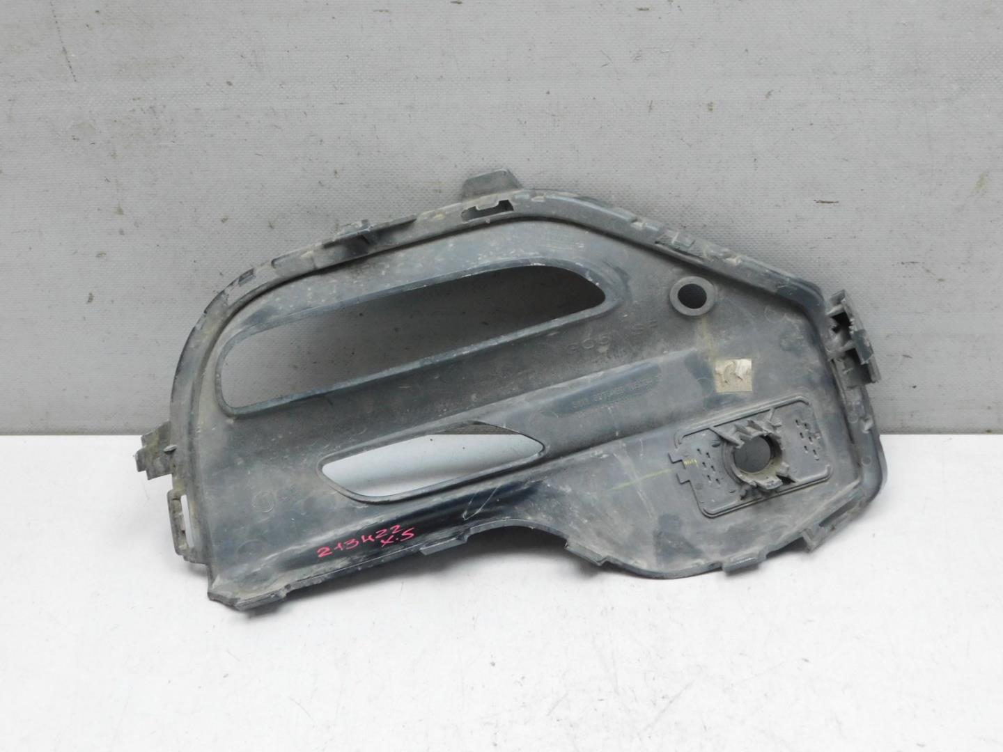 Решетка в бампер левая