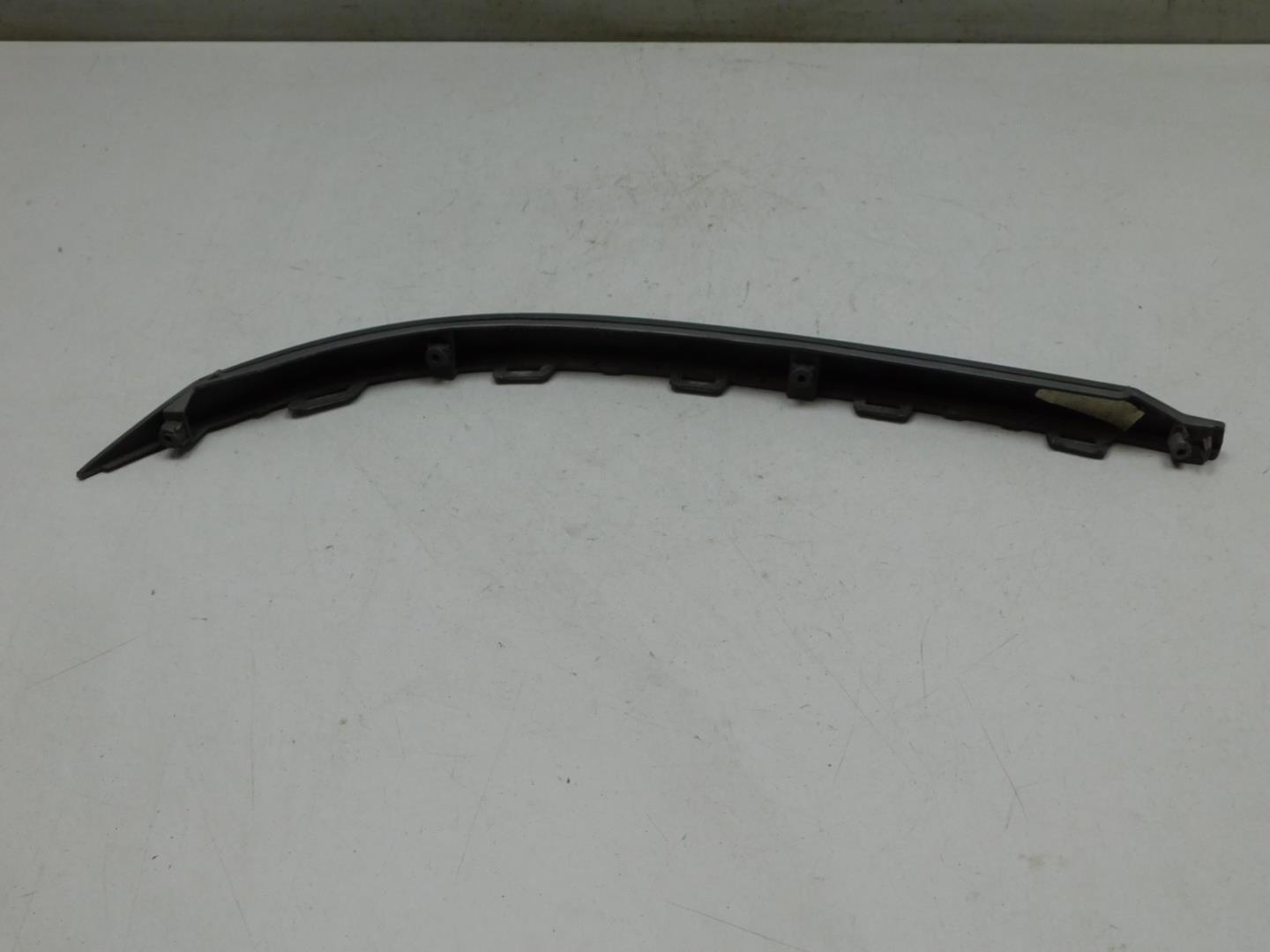 Накладка заднего бампера правая