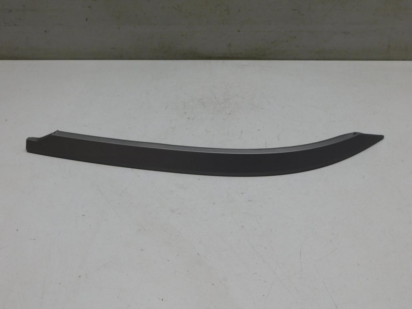 Накладка заднего бампера правая