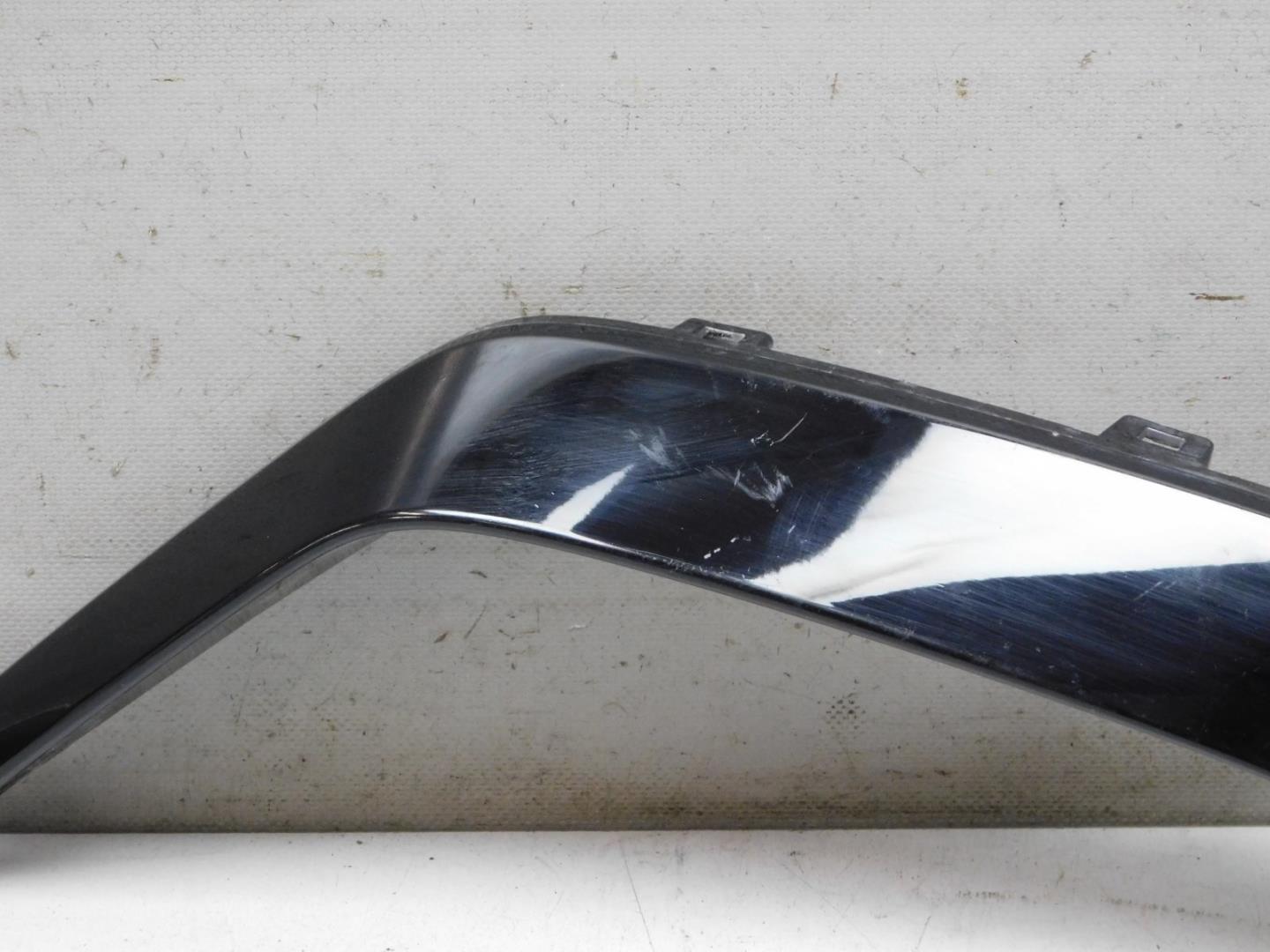 Накладка переднего бампера