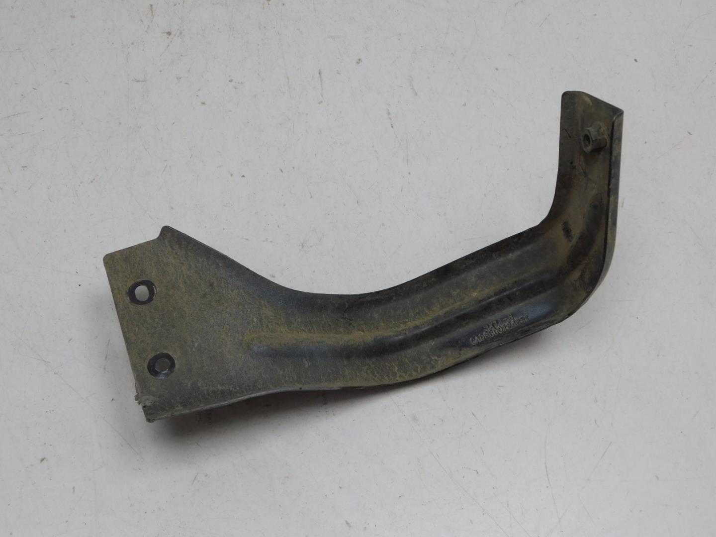 Кронштейн заднего бампера