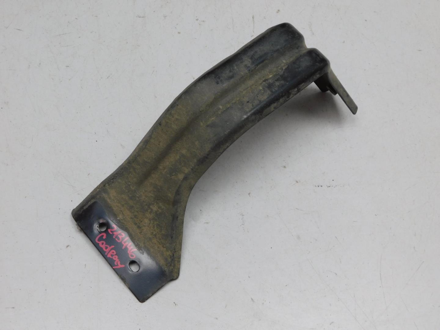 Кронштейн заднего бампера