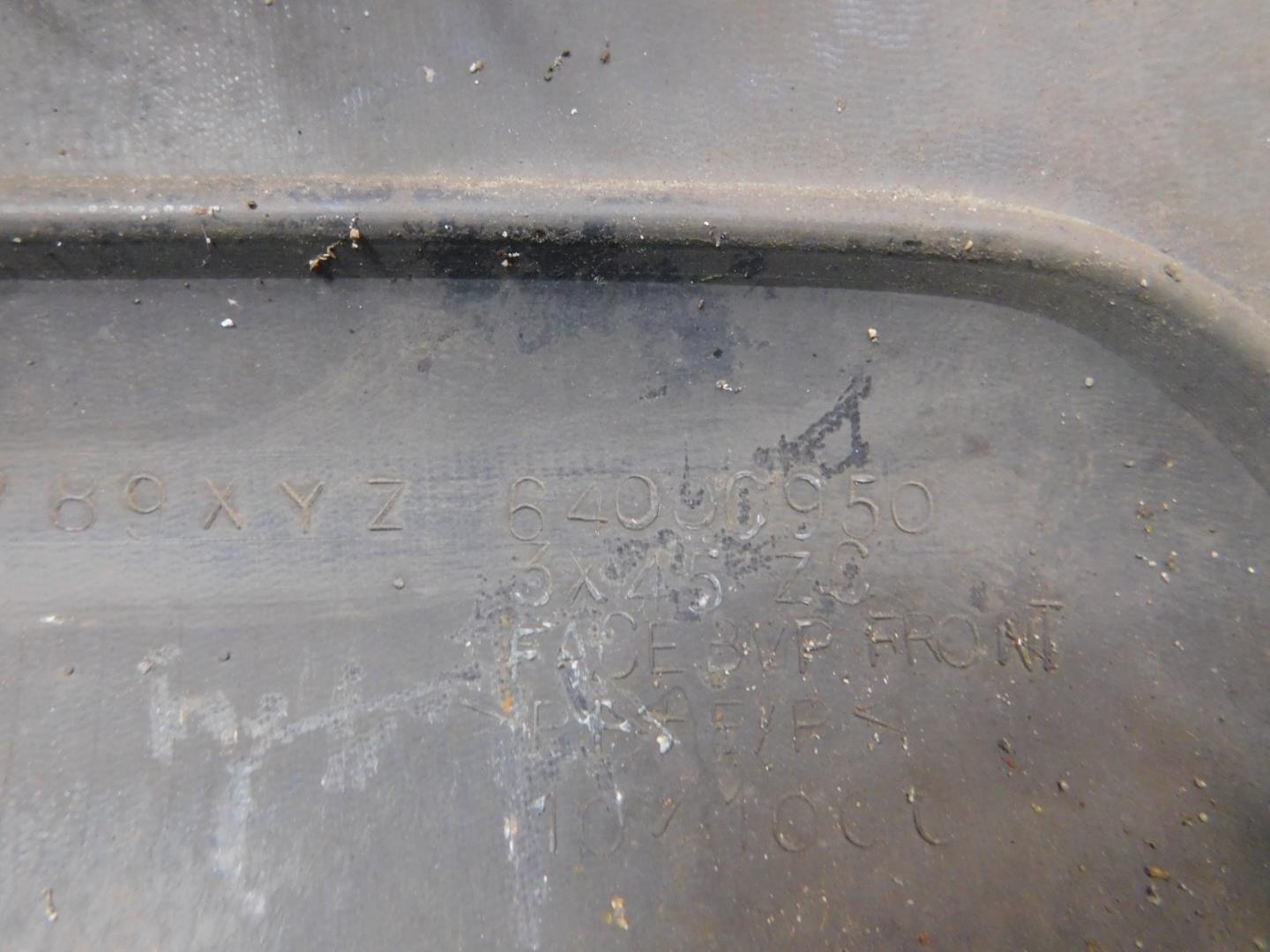 Бампер передний