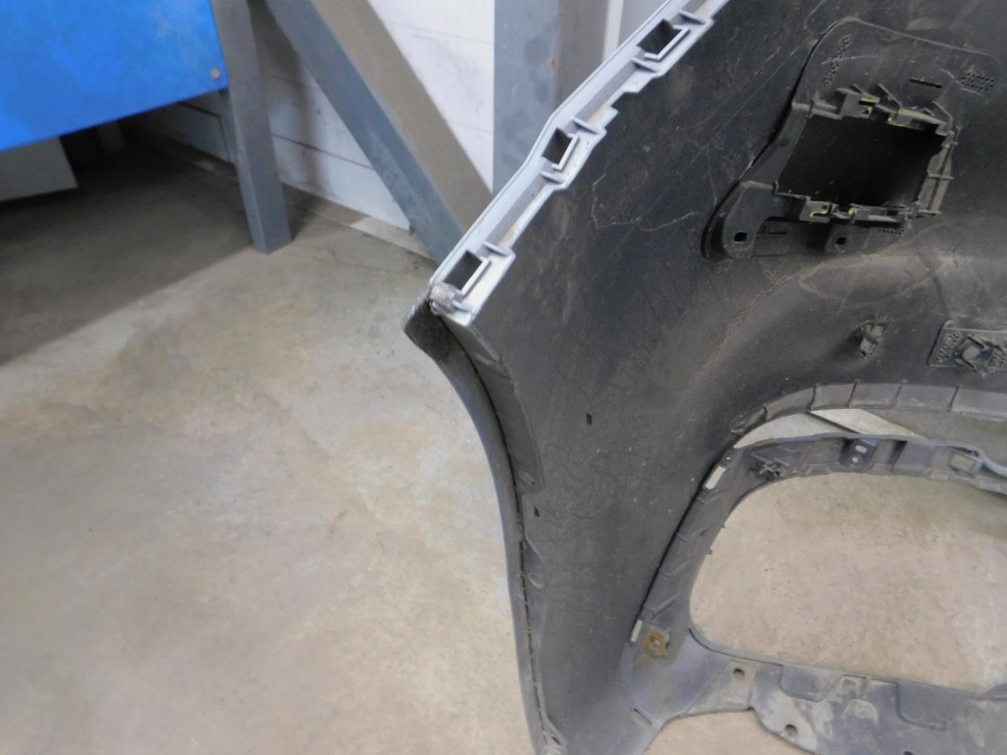 Бампер задний