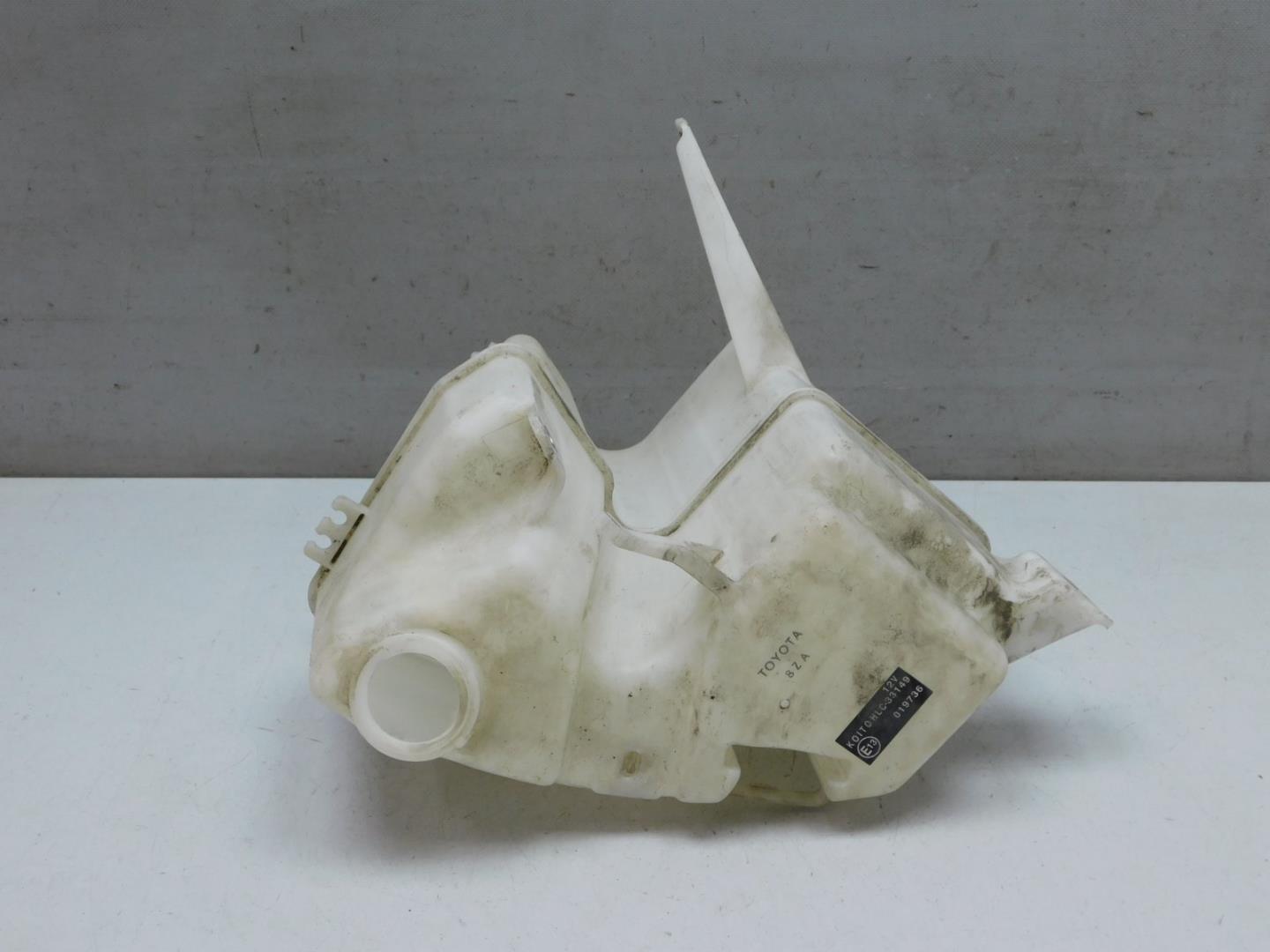 Бачок омывателя лобового стекла