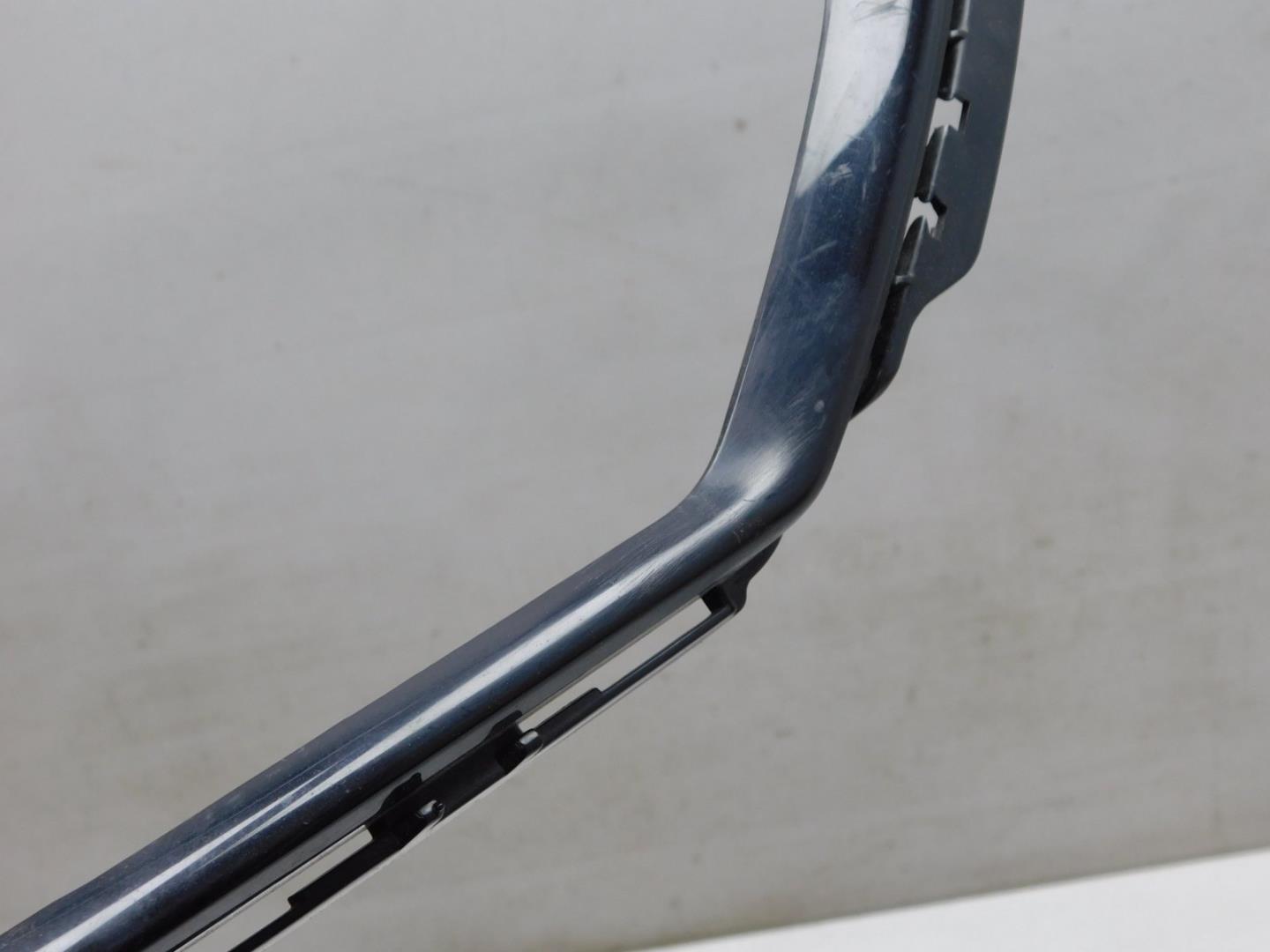 Накладка переднего бампера