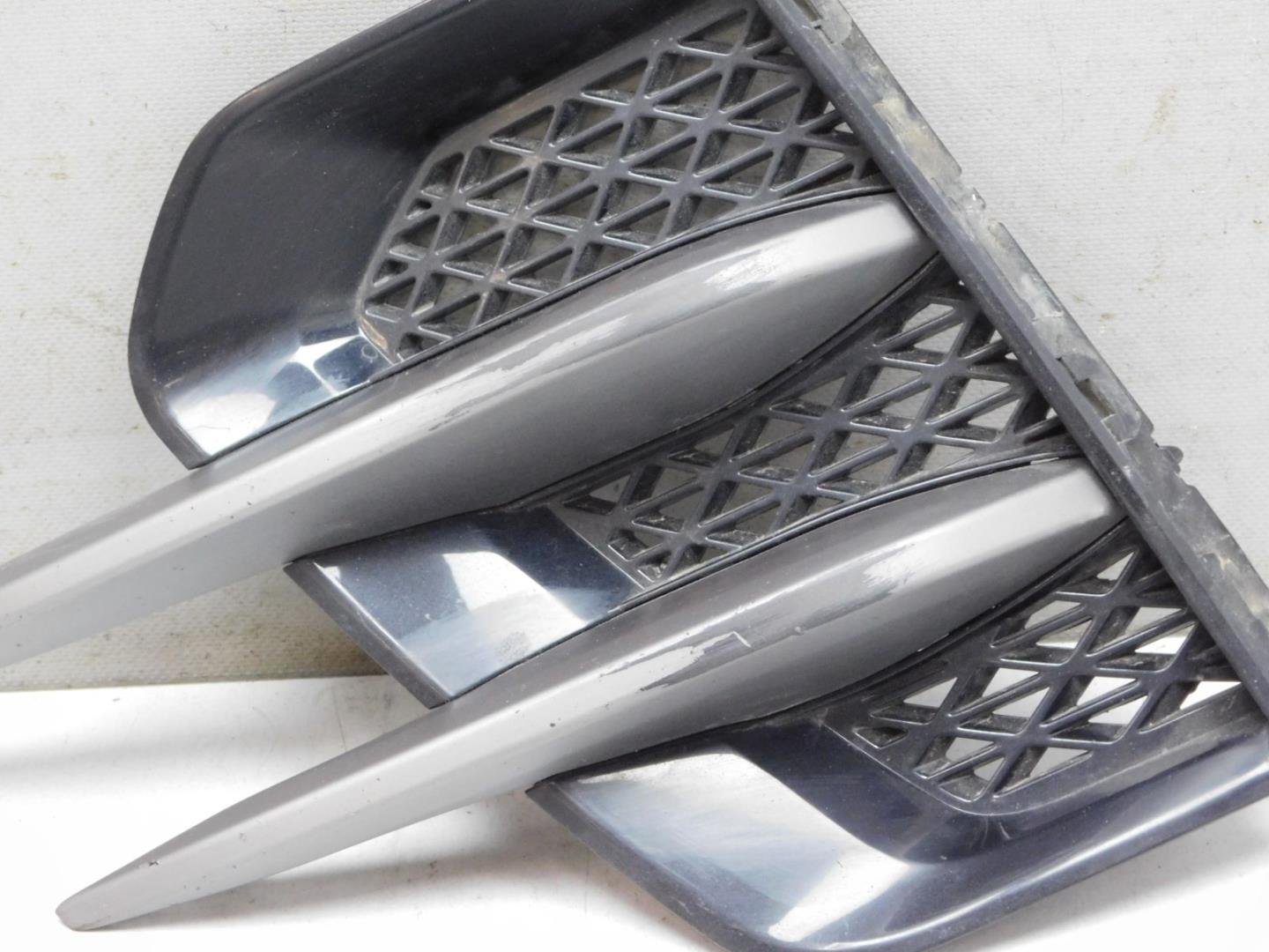 Решетка в бампер левая