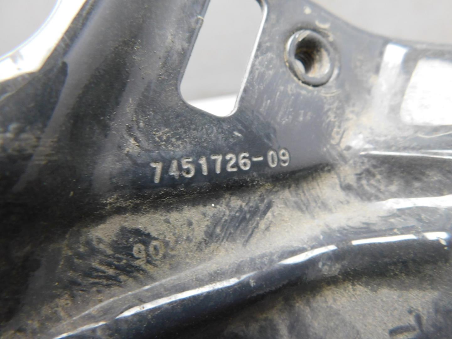 Кронштейн крепления крыла