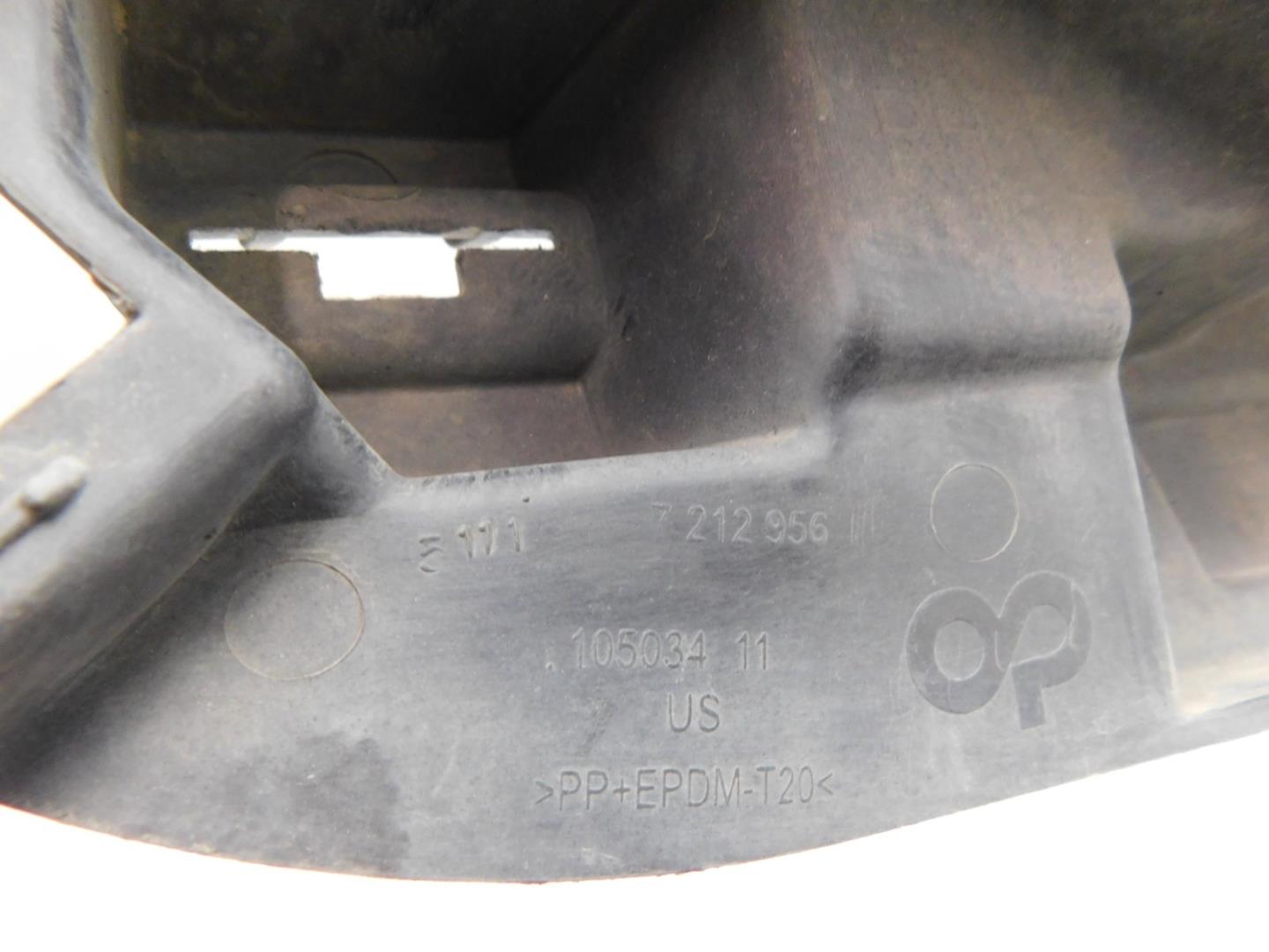 Кронштейн переднего бампера