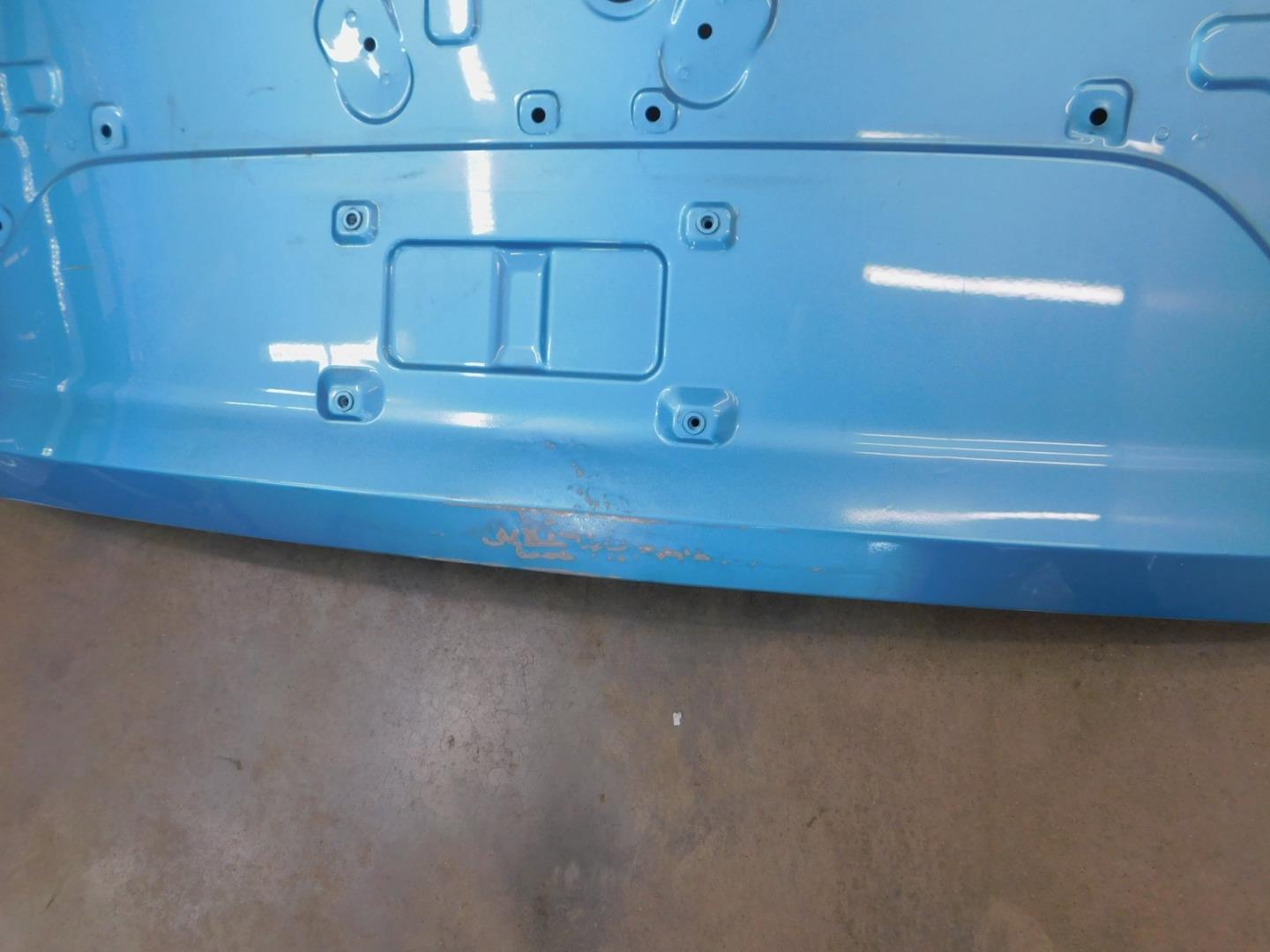 Дверь багажника