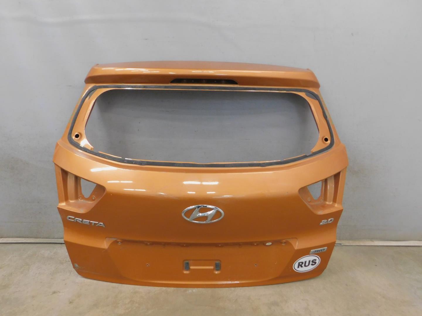 Дверь багажника