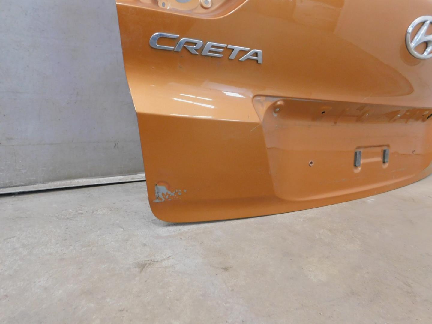 Дверь багажника