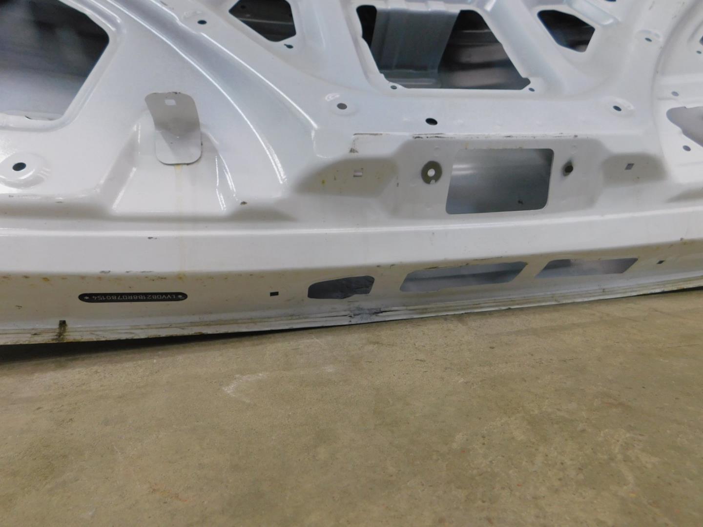 Дверь багажника