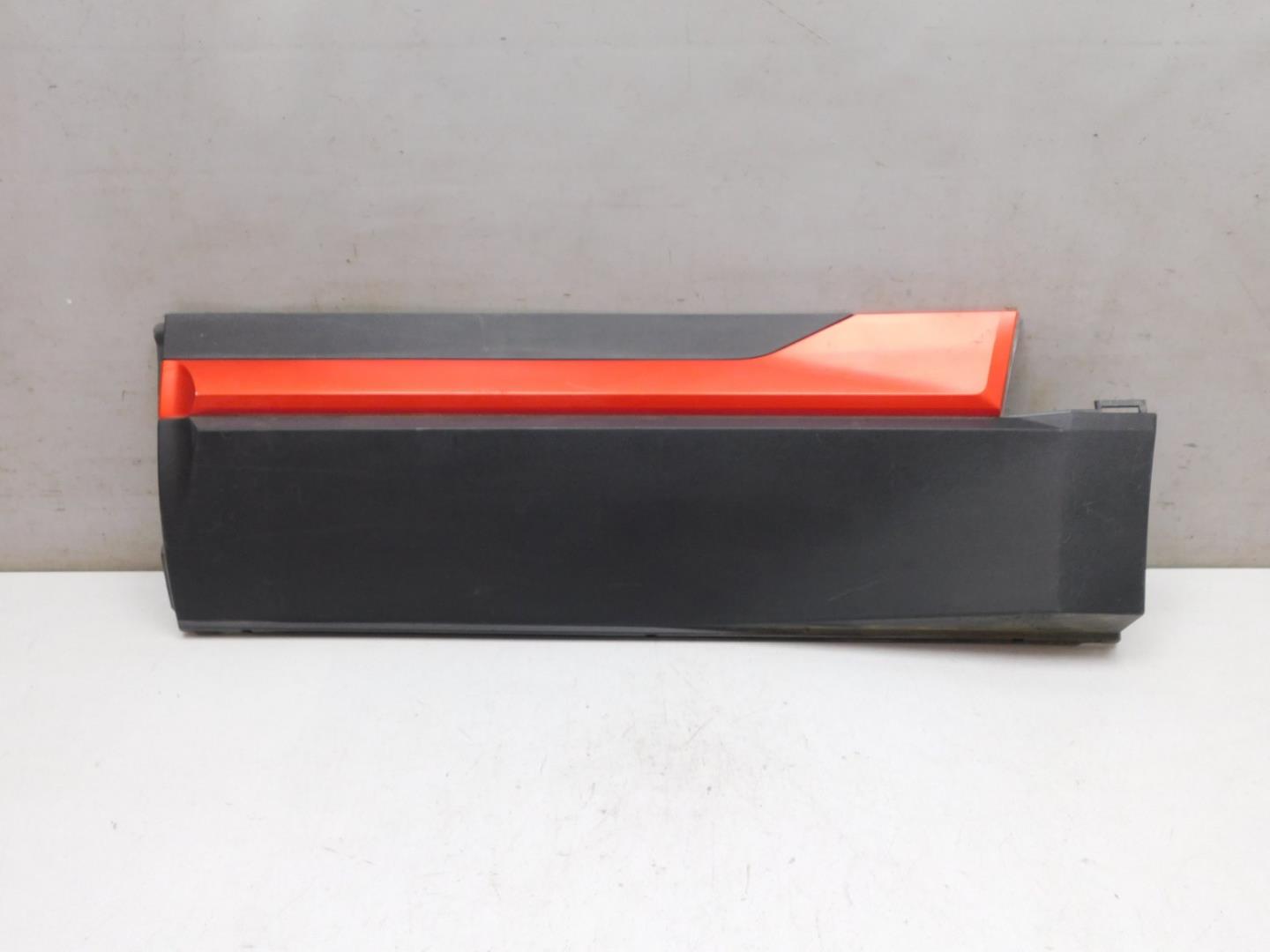 Накладка двери задней левой