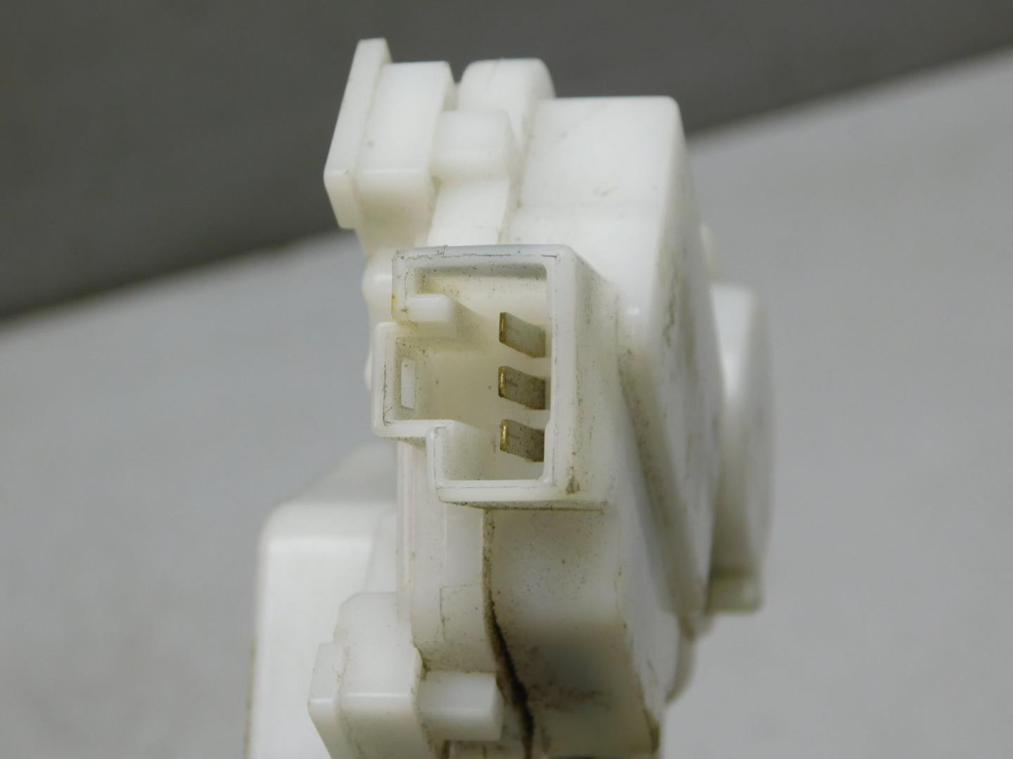 Замок багажника