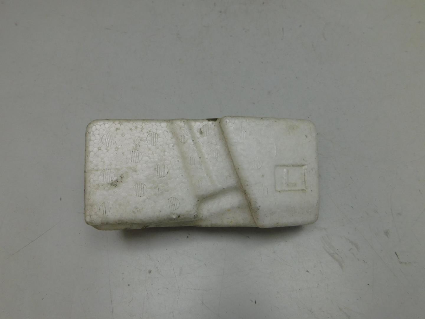 Кожух замка капота