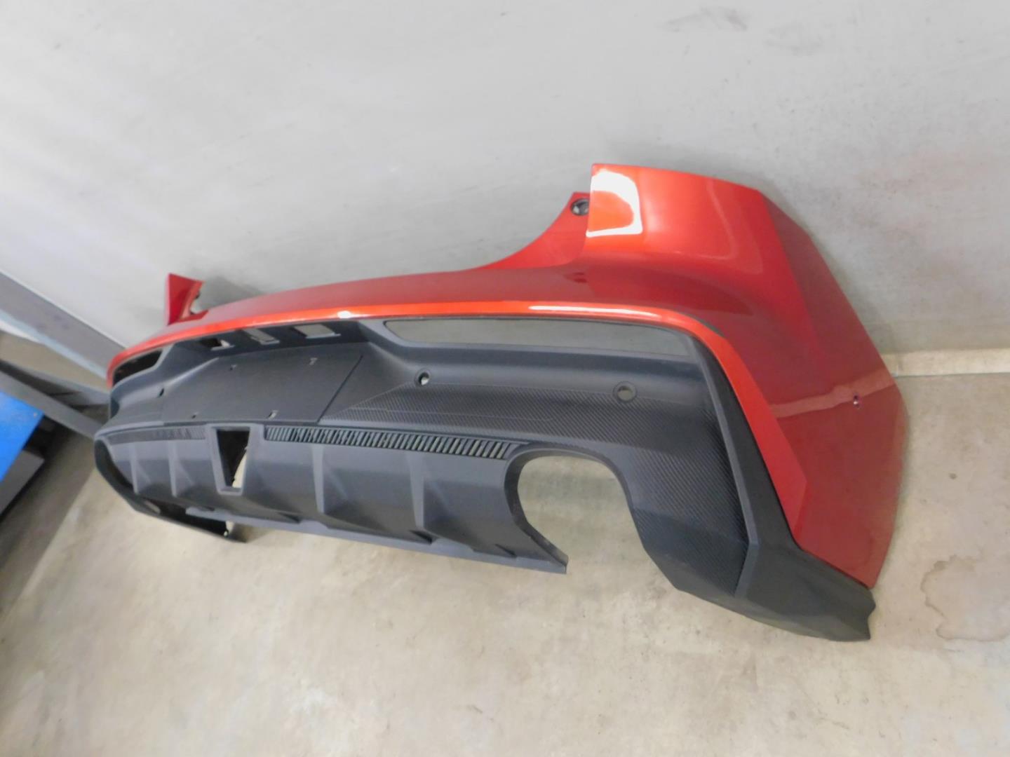 Бампер задний