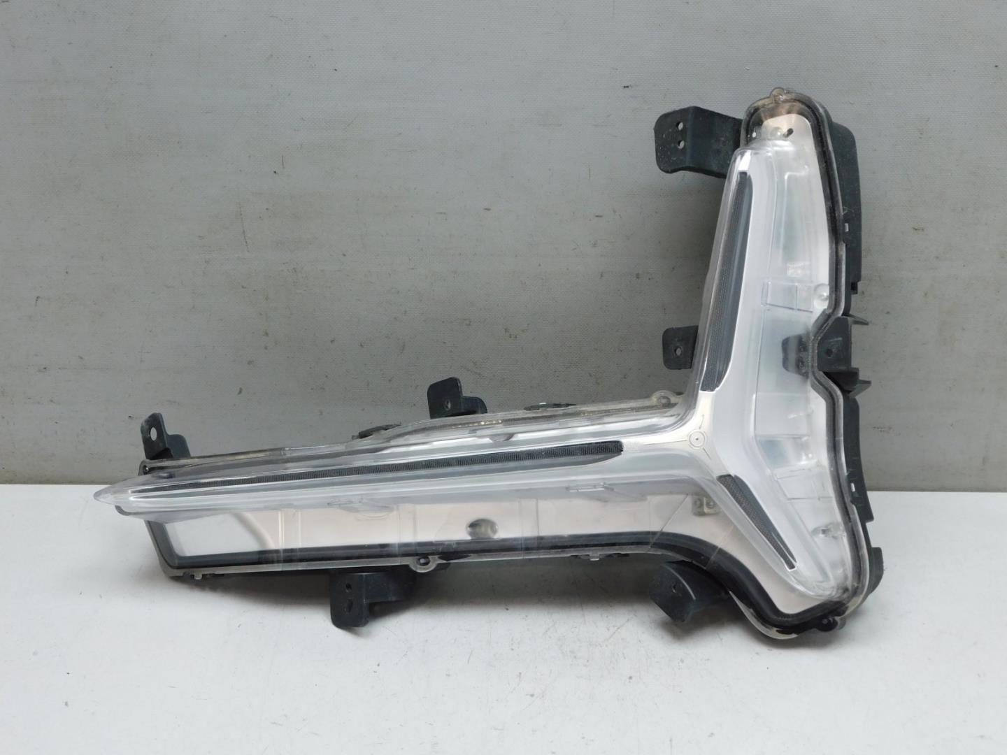 Габарит передний левый