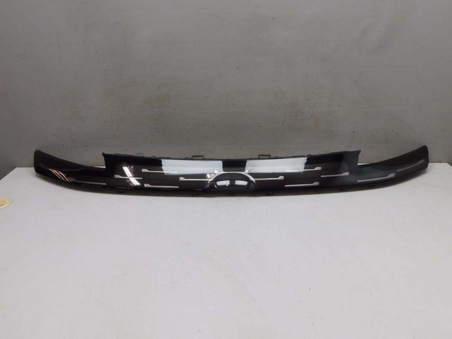 Накладка на решетку радиатора