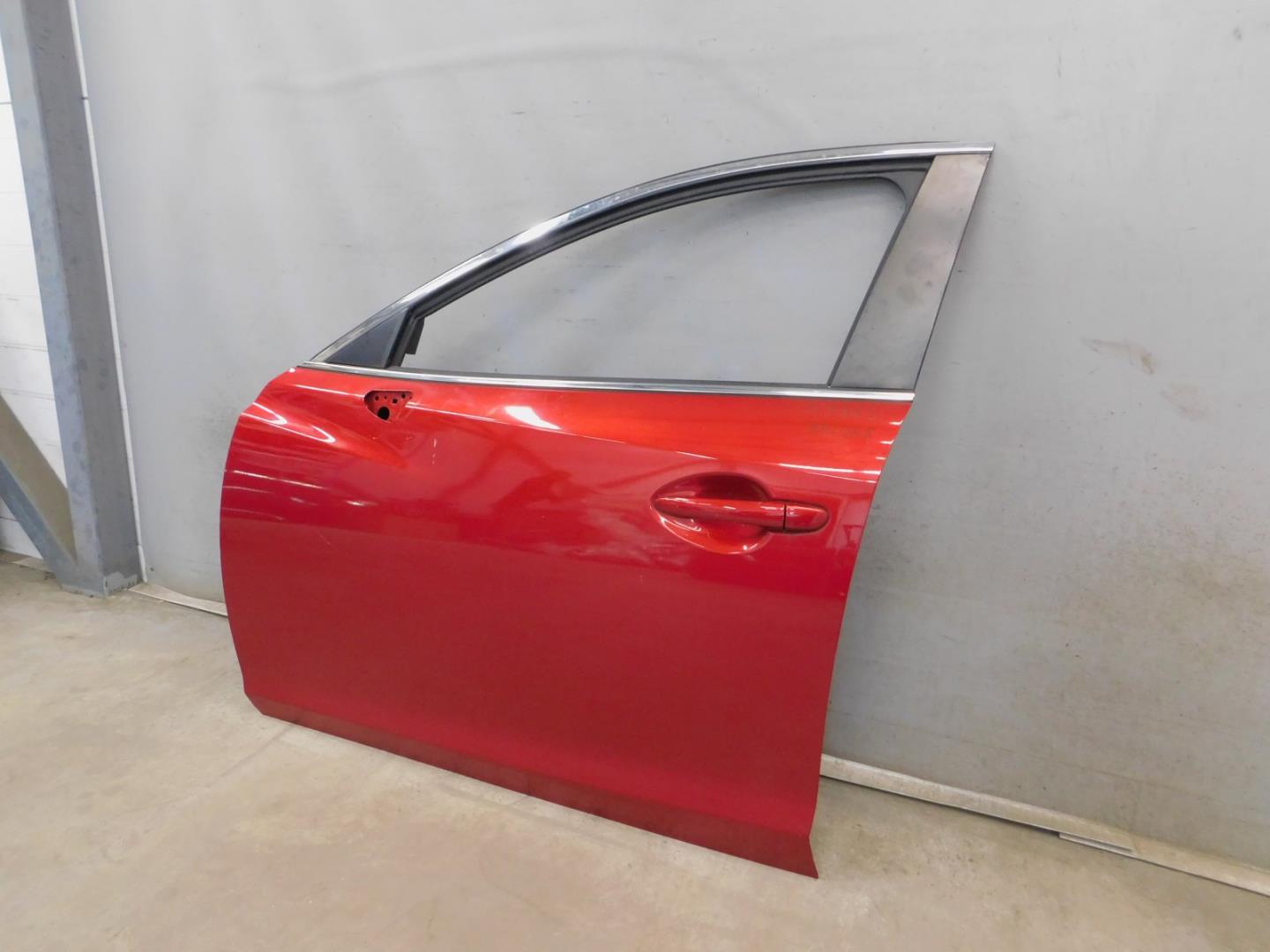 Дверь передняя левая