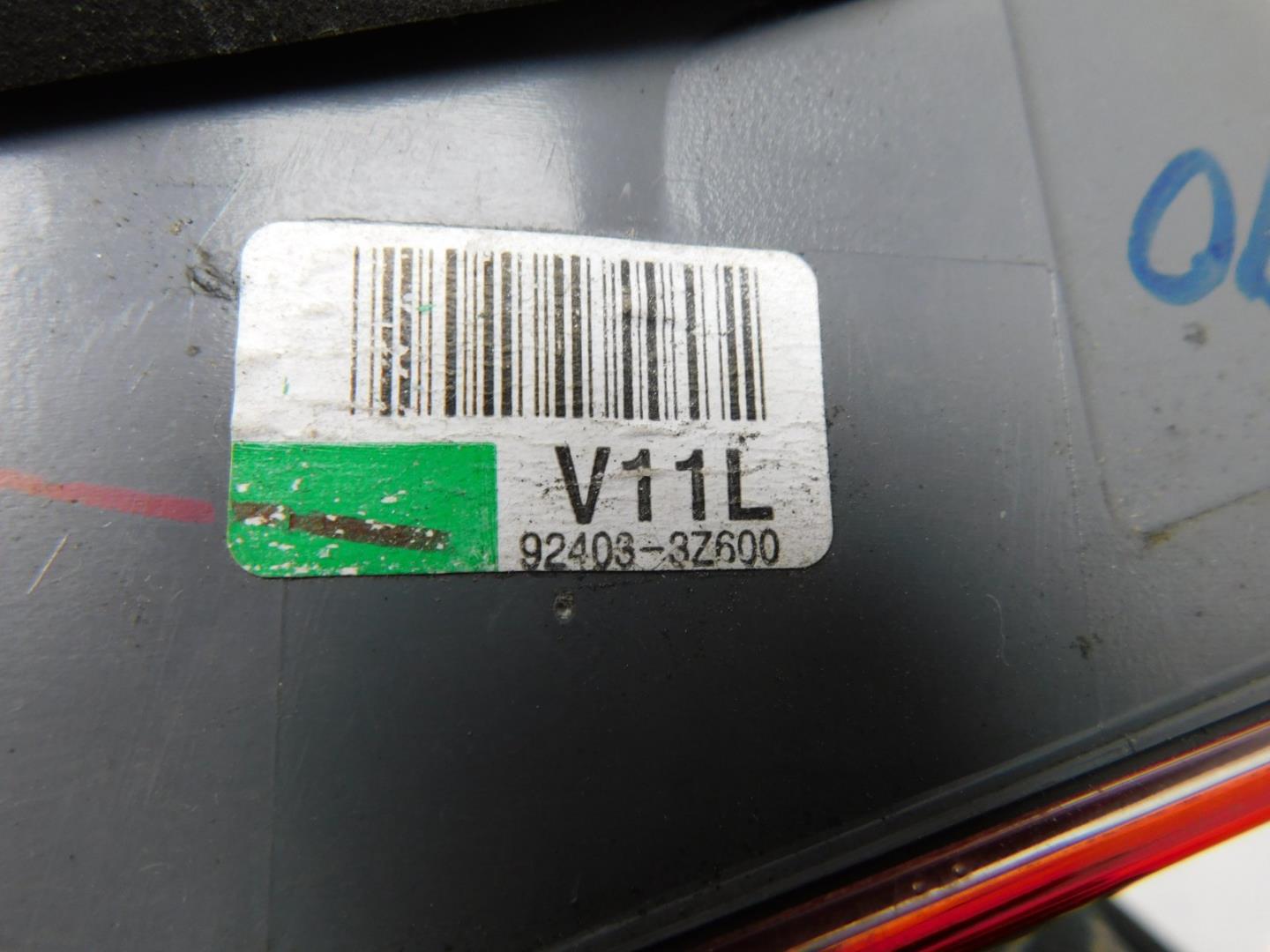 Фонарь задний внутренний левый