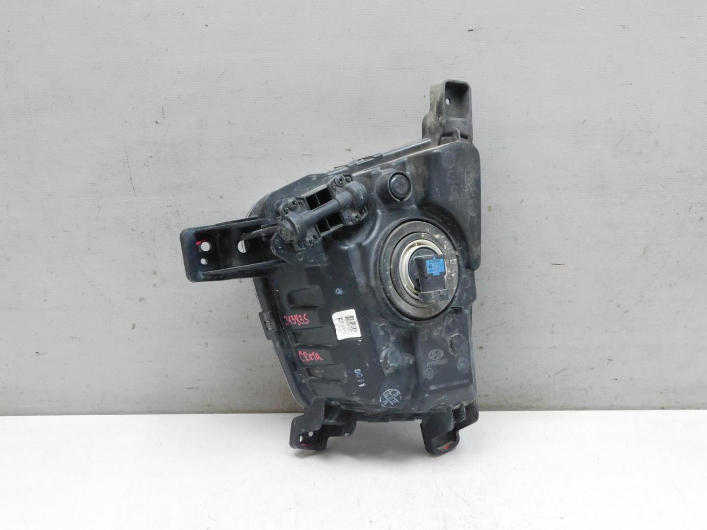 Фара противотуманная правая