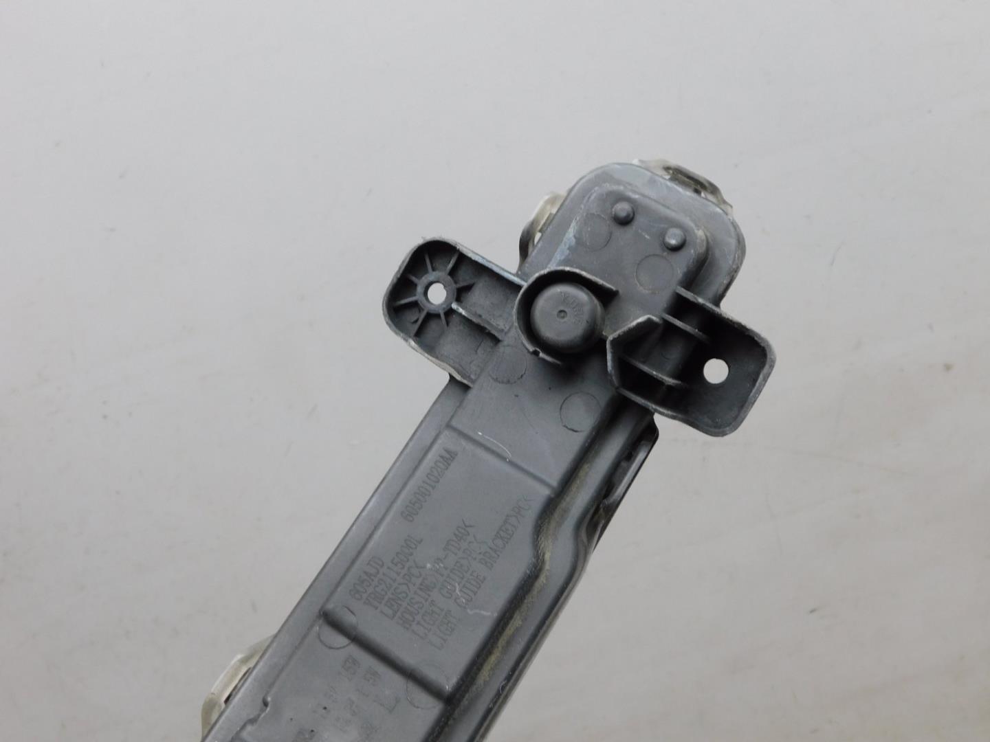 Габарит передний левый