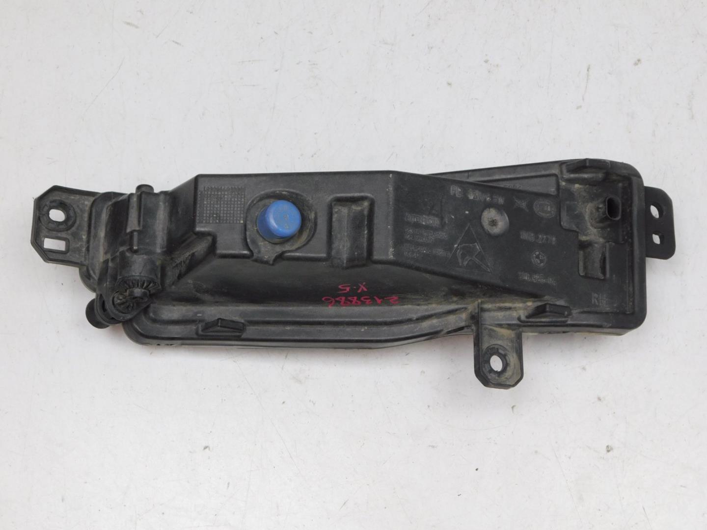 Фара противотуманная правая