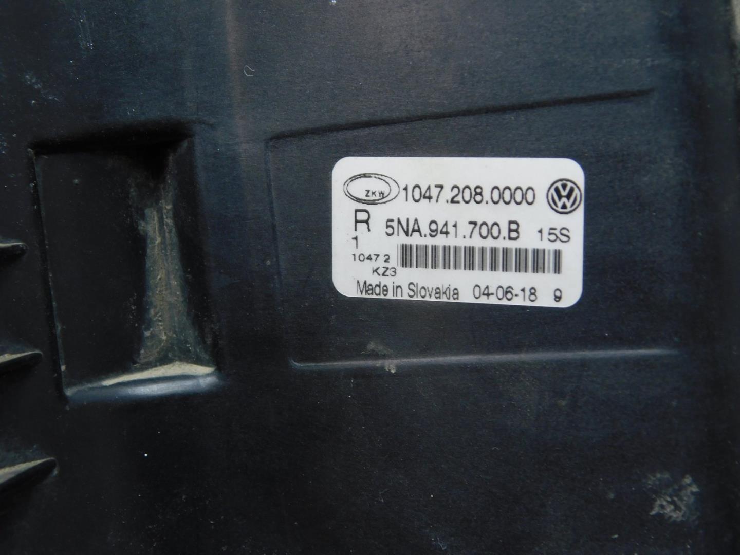 Фара противотуманная правая