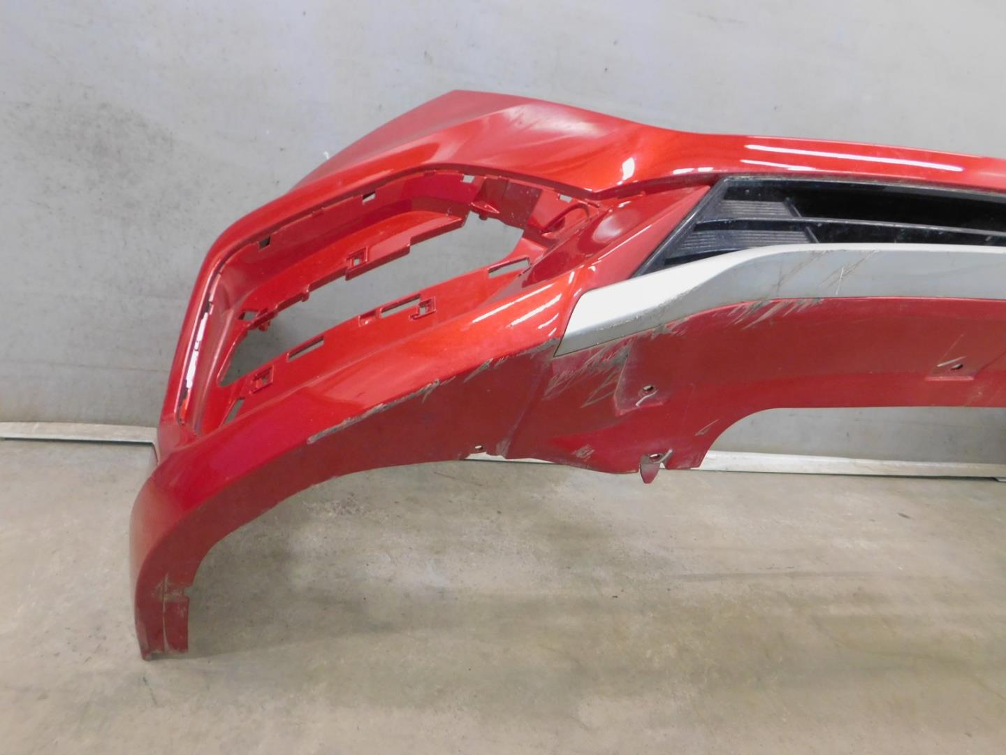 Бампер передний