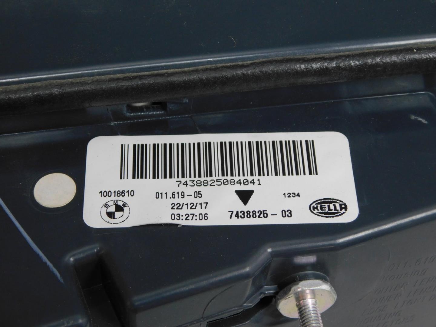 Фонарь задний внутренний левый