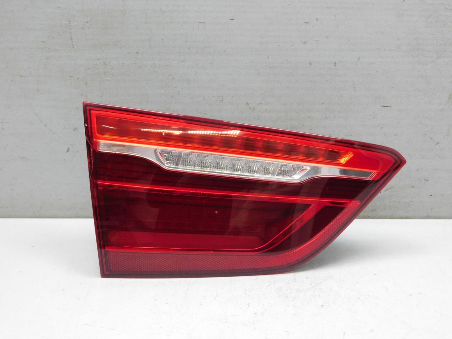 Фонарь задний внутренний левый