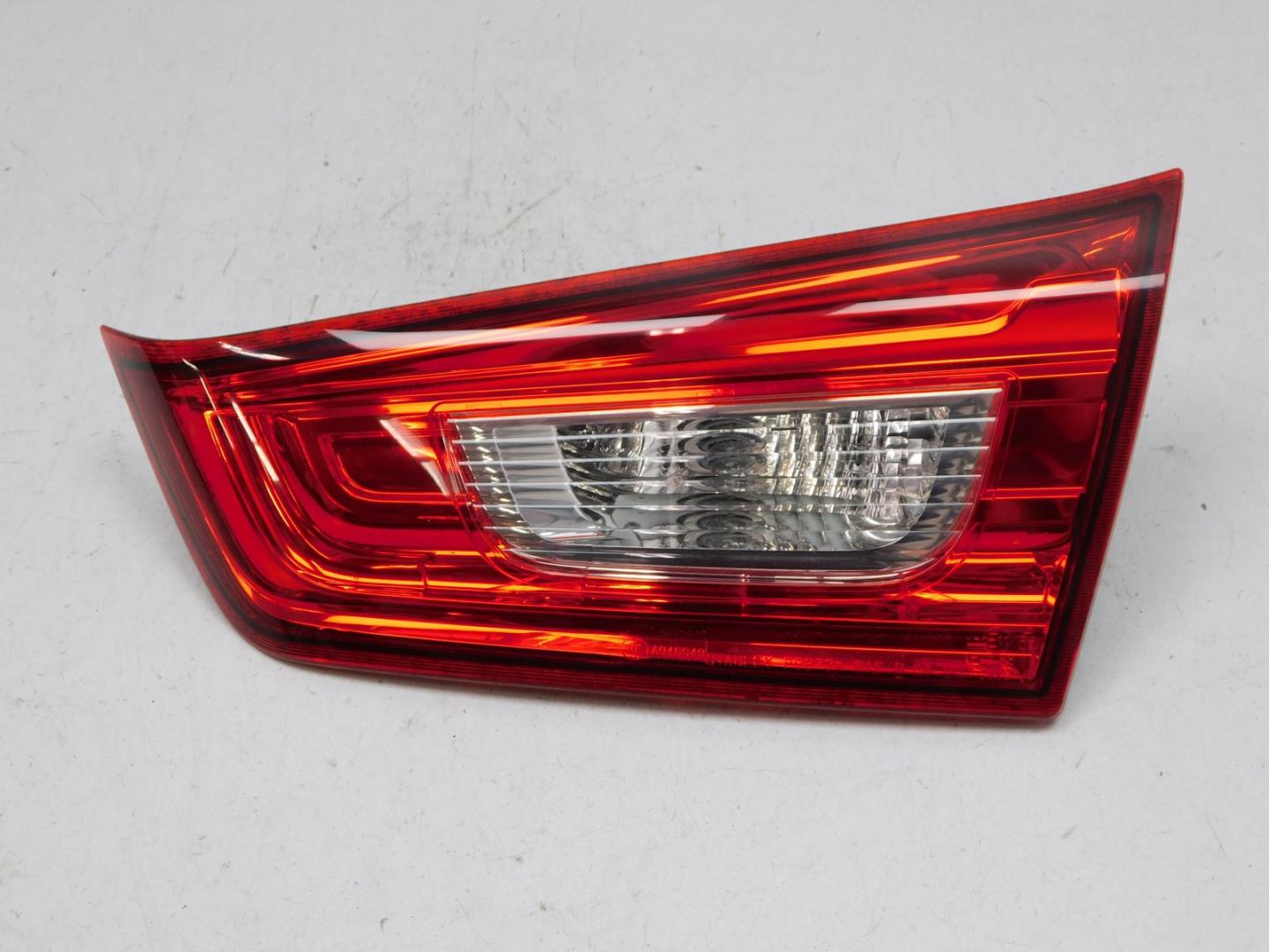 Фонарь задний внутренний правый