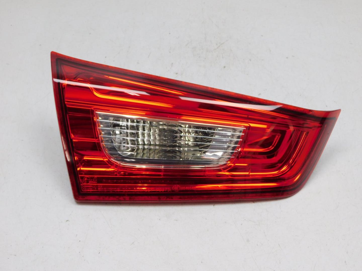 Фонарь задний внутренний левый