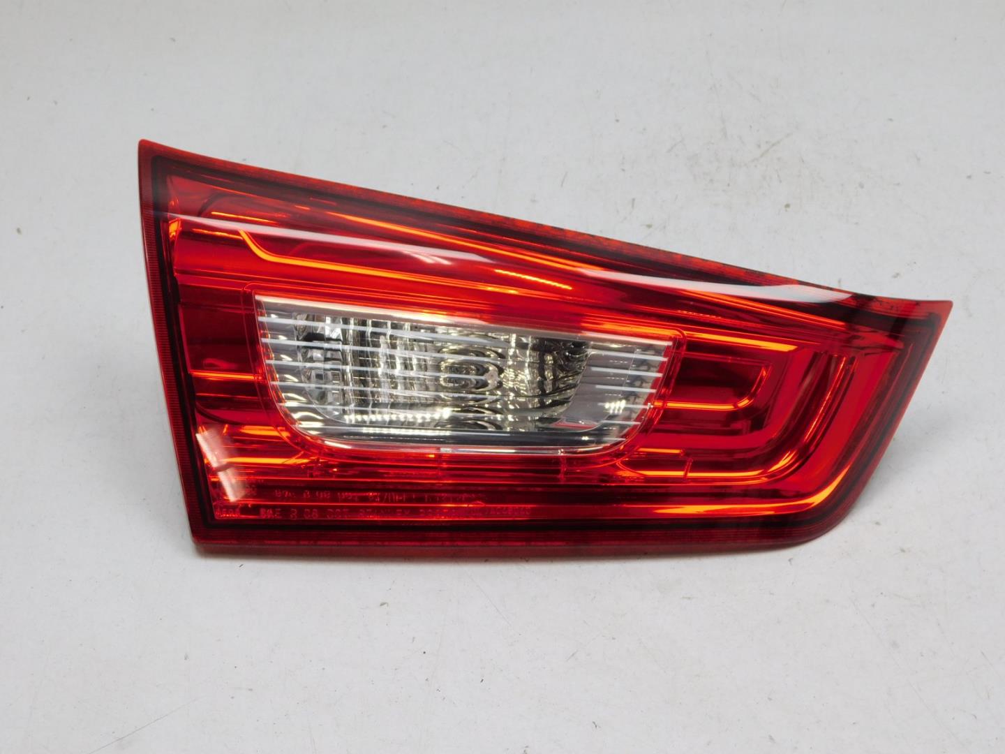 Фонарь задний внутренний левый