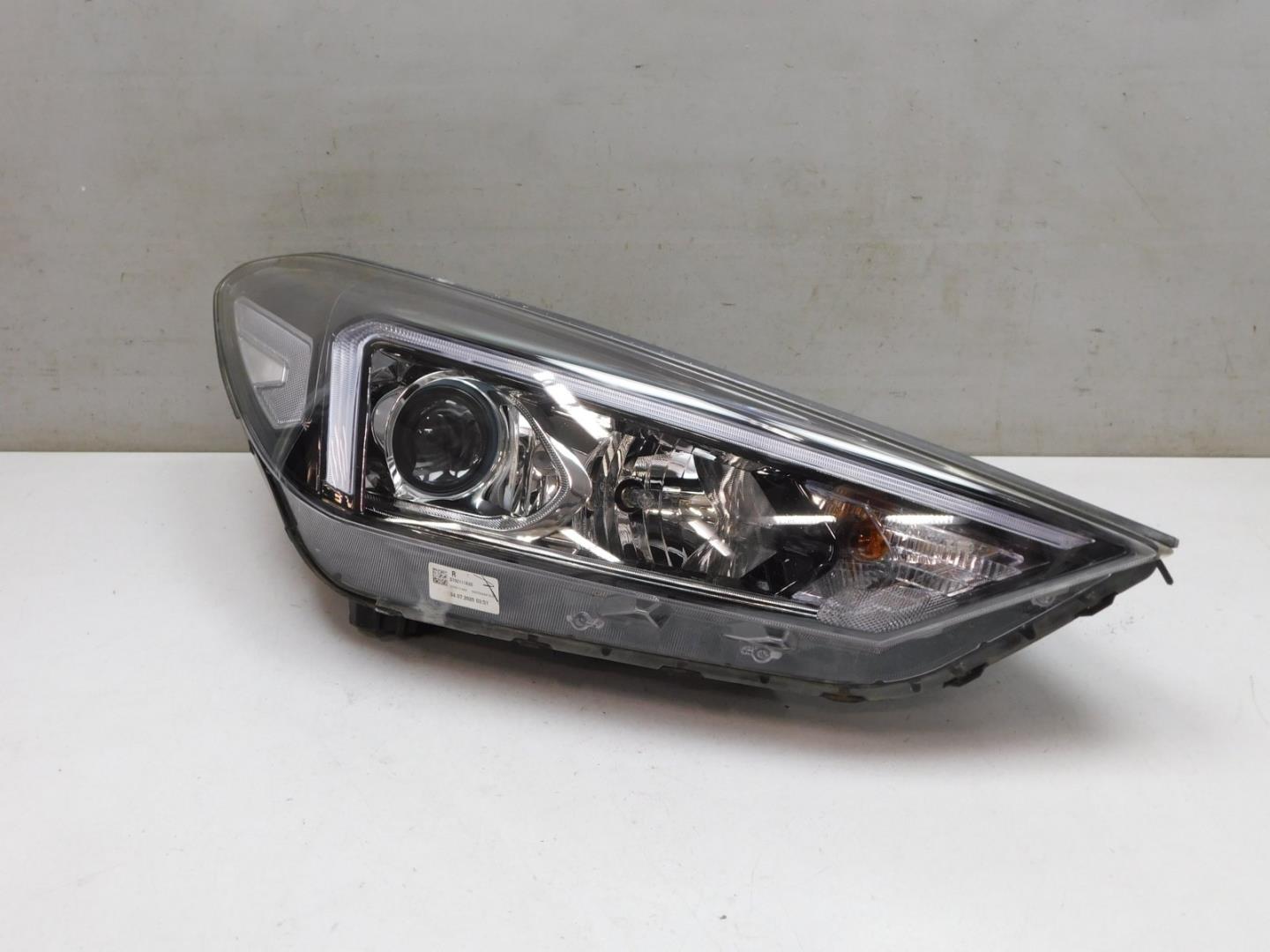 Фара правая